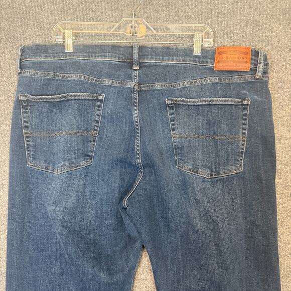 Lucky Brand Pants Mens 42x32 Blue Denim Jeans Straight Leg Stretch Casual - Picture 7 of 11